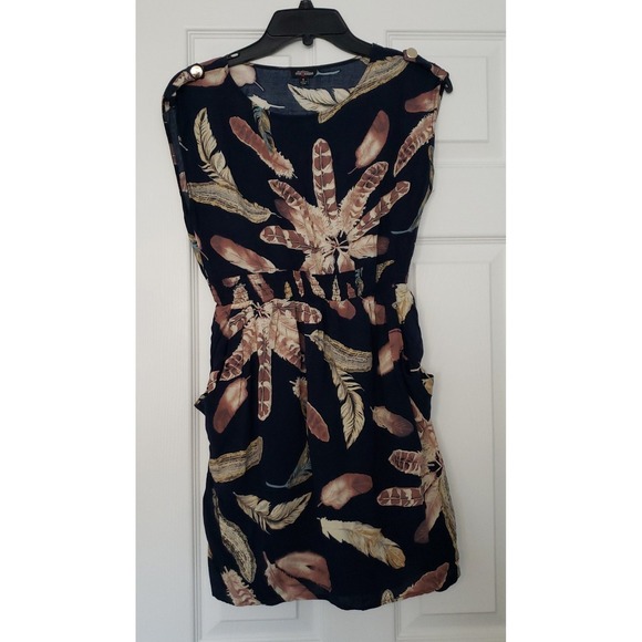 Dresses & Skirts - Fashion Magazine Womans Mini Dress Size Small